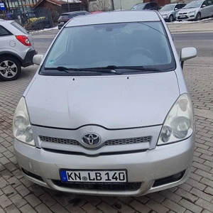 Toyota Corola verso  - imagine 4