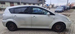 Toyota Corola verso  - imagine 5