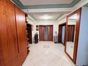 Resedinta emblematica in Chiajna-Rosu pe malul lacului, 785 mp, 2500 mp teren  - imagine 12