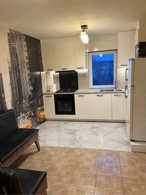 vand apartament 3 camere centru - imagine 3