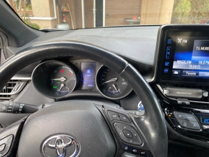 Toyota CHR 2019 cu 65300km, Hybrid 1.8, LED - imagine 7