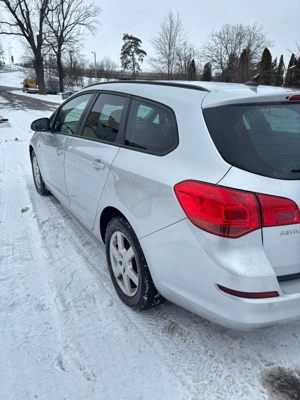 Opel Astra j - imagine 2