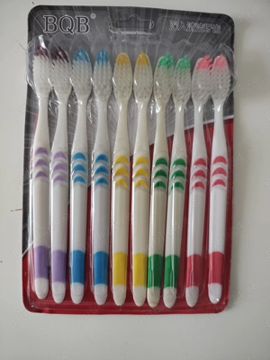 Vand set 10 periute de dinti. Produsele sunt noi