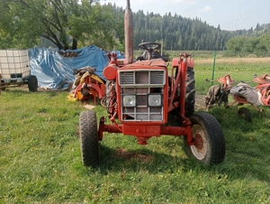 Vând Tractor Internațional 383 - imagine 2
