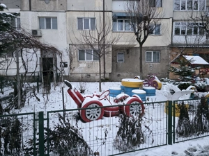 Vand Apartament Rovinari - imagine 2