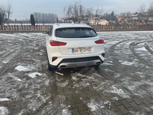 kia xceed plug in hibrid - imagine 5