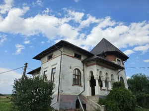 Conac neoromanesc, Poienarii Burchii, judetul Prahova - imagine 3