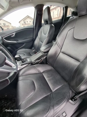 Volvo v40 D4 momentum  - imagine 5