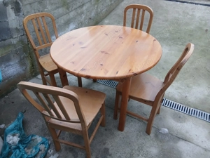 Set masa rotunda extensibila cu 4 scaune