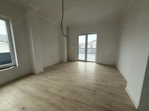 Apartament spatios, 4 camere, 75 mp utili + 35 mp terasa - Giroc - imagine 2