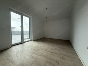 Apartament spatios, 4 camere, 75 mp utili + 35 mp terasa - Giroc - imagine 3