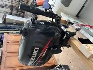 Motor de barca Suzuki 5 cai 4 timpi plus barca