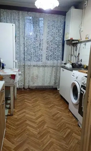 Cornisa - Inchiriere ap. 3 camere + garaj - Str. Mihai Viteazul