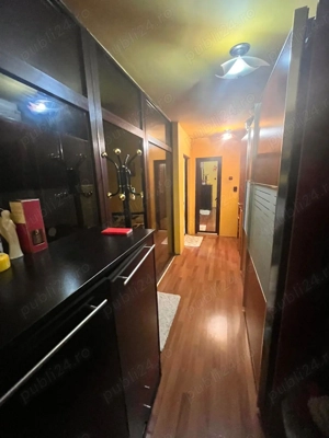 Apartament mobilat 3 camere zona Decebal