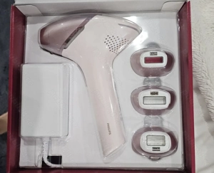 Lumea Seria 9900 Epilator IPL cu SenseIQ BRI977 00