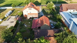 Casă Spațioasă și Domeniu Generos de Vânzare în sat Râu Barbat, comuna Pui, jud. Hunedoara - imagine 3
