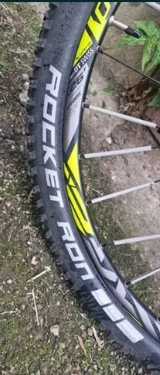 Vand bicicleta MTB Scott 620 carbon, cauciucuri NOI - imagine 4