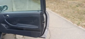 Vind Mercedes C 200 Kompresor  benzinar , motor 1998,gri 2 usi, din 2001. 