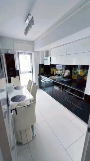 Apartament 3 camere modern - imagine 9