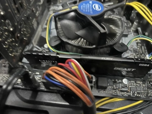 Vând PC gaming complet + monitor - imagine 4