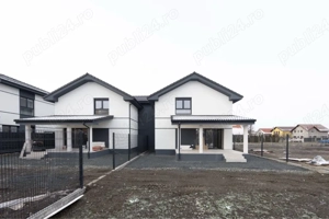 Despartit prin casa scarii! Zona buna! Asfalt! Toate utilitatile! - imagine 8