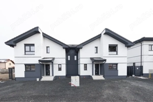 Despartit prin casa scarii! Zona buna! Asfalt! Toate utilitatile!