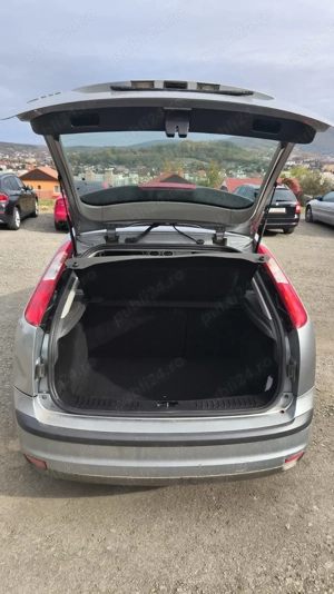 Vând Ford Focus - ideală pentru navetă și nu numai - imagine 8