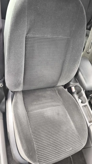 Vând Ford Focus - ideală pentru navetă și nu numai - imagine 5