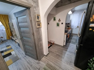 Apartament 2 camere decomandate, renovat, mobilat, utilat- Mioriței  - imagine 9