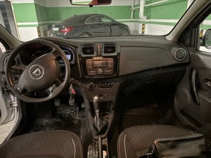 PROPRIETAR vand Dacia Logan editie aniversara 10 ani - imagine 2