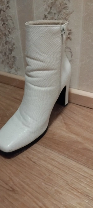 pamtofi cu toc gros marinea 38 superbi pentru femei  au fost purtate si e normal sa aiba uzura  - imagine 3