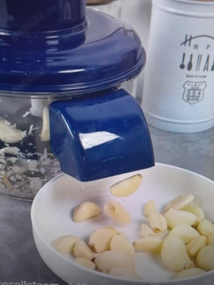 Decojitor Electric de Fructe și Legume cu Motor, Funcționare Automată,  Compact pentru Uz Casnic - imagine 3