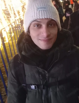 Bărbat serios   ajutor casă și curățenie Arad