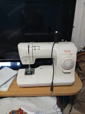 vind mașină de cusut marca Toyota stare bună 