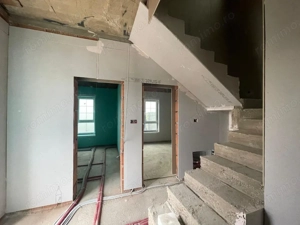 Duplex 4 camere despartit prin camera tehnica Calea Medves Mosnita - imagine 3