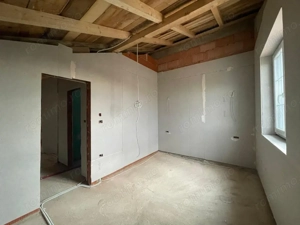 Duplex 4 camere despartit prin camera tehnica Calea Medves Mosnita - imagine 9
