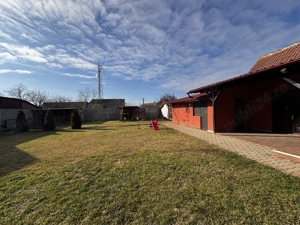 Casă de vânzare în Sântana - imagine 15