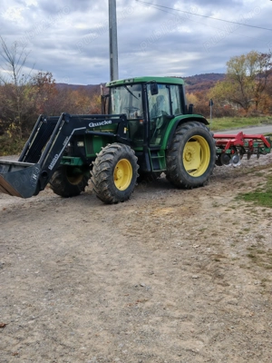 Tractor John Deere model 6400 cu încărcător frontal cupa cereale cupa pentru paleți și compresor de  - imagine 2