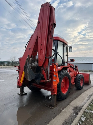 Buldoexcavator Fai Komatsu - imagine 5