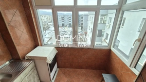 Vânzare apartament 2 camere, situat în Rovinari, strada Tineretului - imagine 8