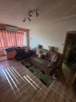 Vand apartament 2 camere Torontalului