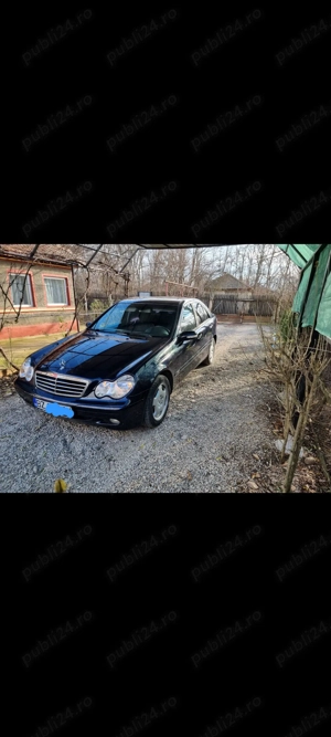 Mercedes-Benz  220d - imagine 2