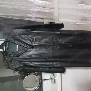 Haină din piele neagră, pentru damă