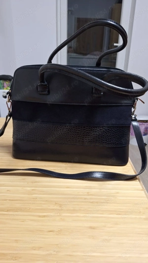 Poșetă bleumarin de piele