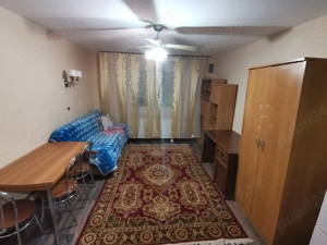 Garsonieră de închiriat 