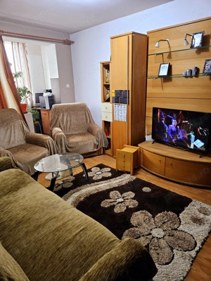 VAND apartament cu 3 camere, decomandat, mobilat si utilat,in MOTRU - imagine 2