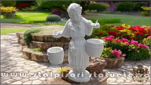 Statuetă țărancuța grădinăreasă, alb marmorat, model S14.