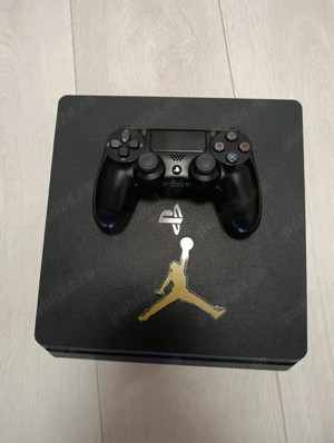 PS4 în stare bună de funcționare 