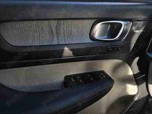Volvo XC 40 2023 - imagine 11