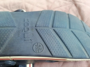 Vând 2 perechi încâltăminte